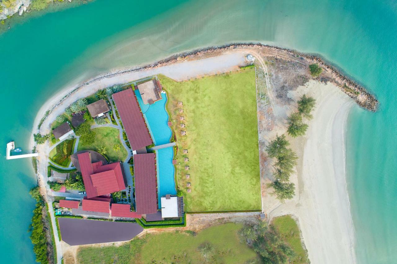 La Isla Pranburi Beach Resort Sam Roi Yot Exterior photo